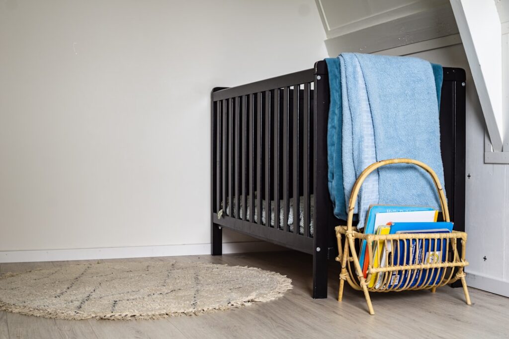 Photo Convertible crib